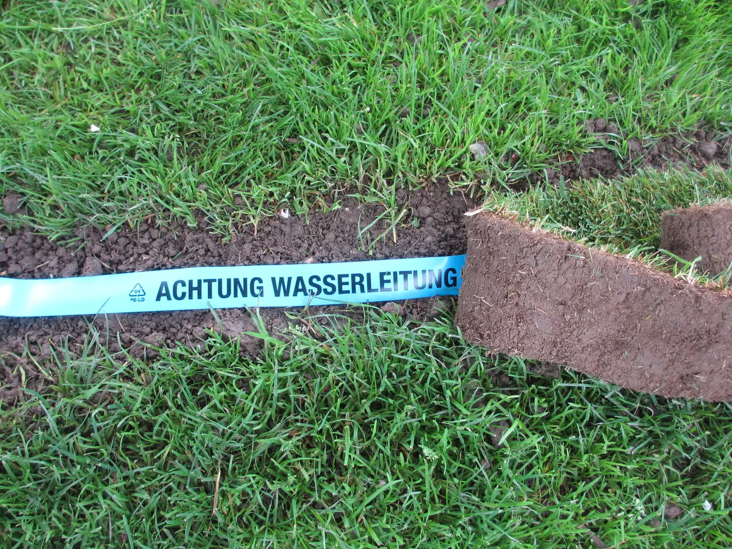 beregnungstechnik-24-wasserleitung-warnband beregnungstechnik-24-wasserleitung-warnband